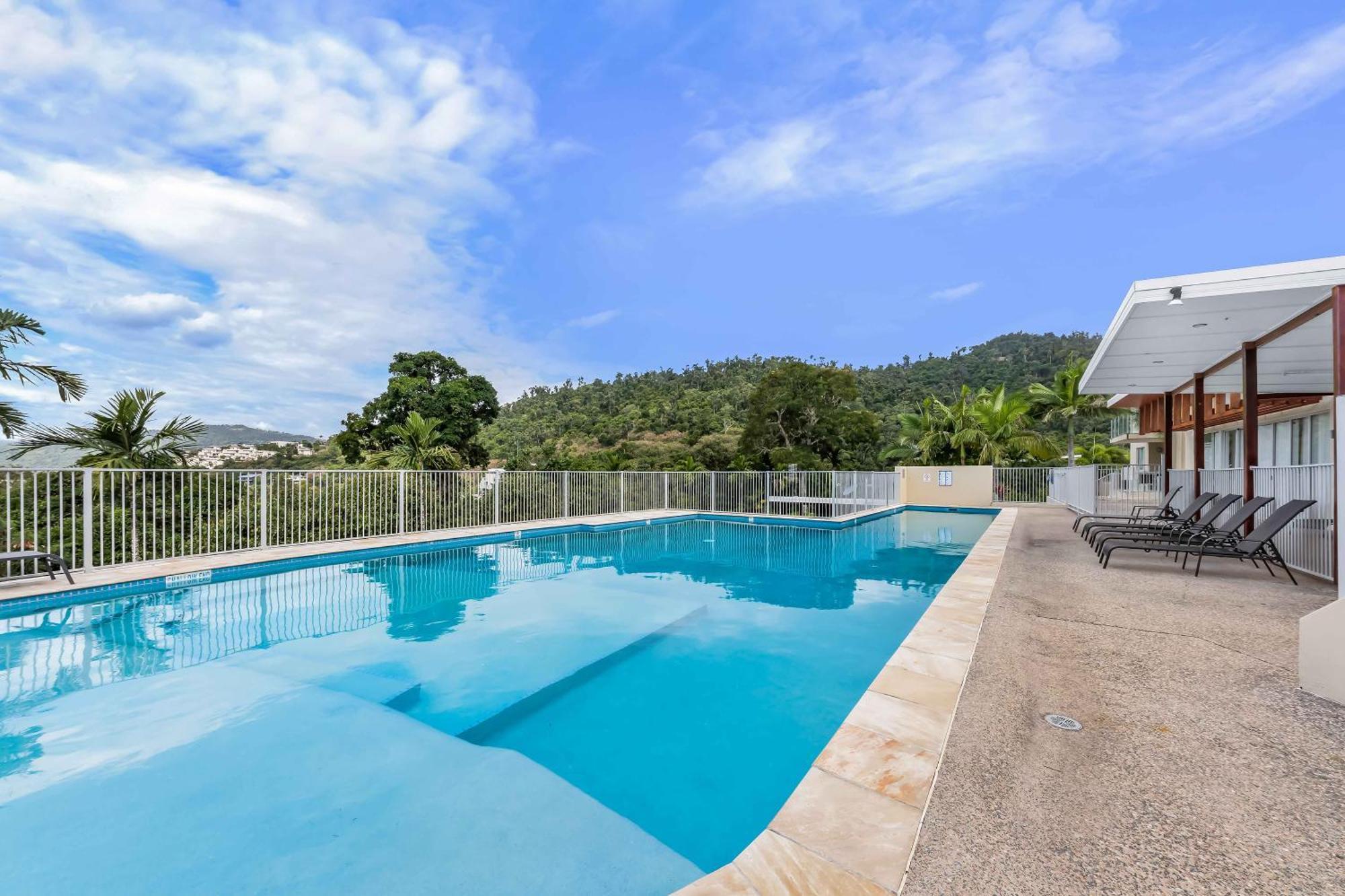 Airlie Summit Apartments Airlie Beach Buitenkant foto
